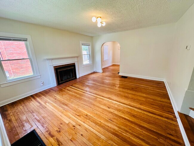 Foto del edificio - 1717 Carolyn Drive