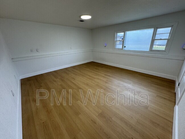 Foto del edificio - 1014 S Rosalie Ave