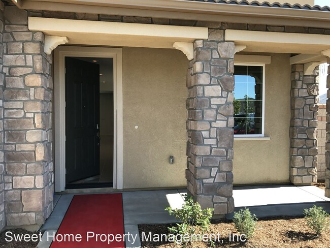 Building Photo - 5 br, 3 bath House - 6958 Levee Court