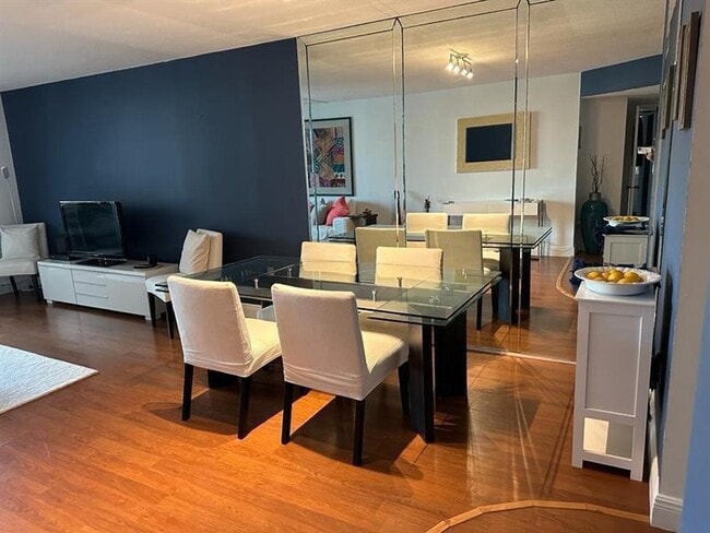 Foto del edificio - 2750 NE 183rd St
