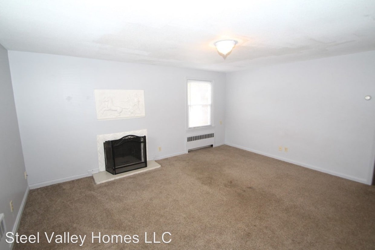 5312 Glenwood Ave, Youngstown, OH 44512 Room for Rent in Youngstown