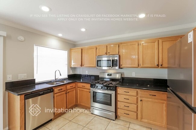 Foto del edificio - 904 Autumn Royal Ln