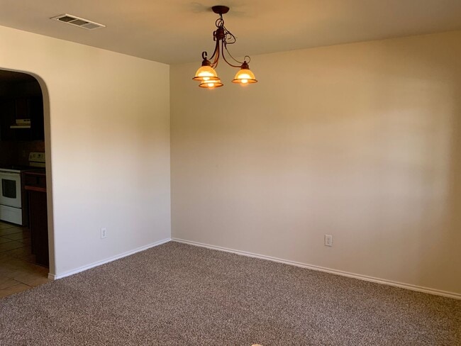 Building Photo - 5804 Chuckwagon Cir