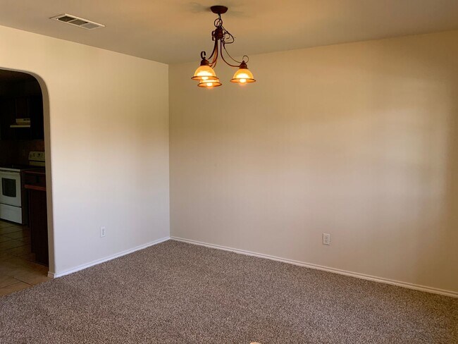 Foto del edificio - 5804 Chuckwagon Cir