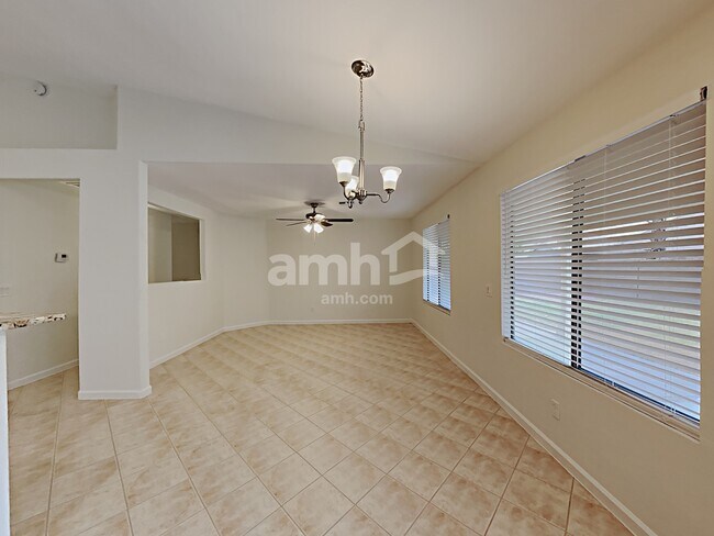 Foto del edificio - 24218 N 38th Dr
