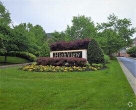 Building Photo - 400 Symphony Cir