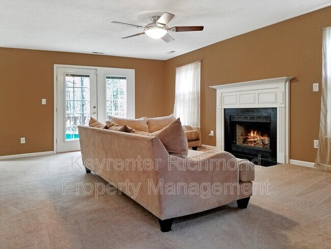 Foto del edificio - 7704 Middlefield Mews