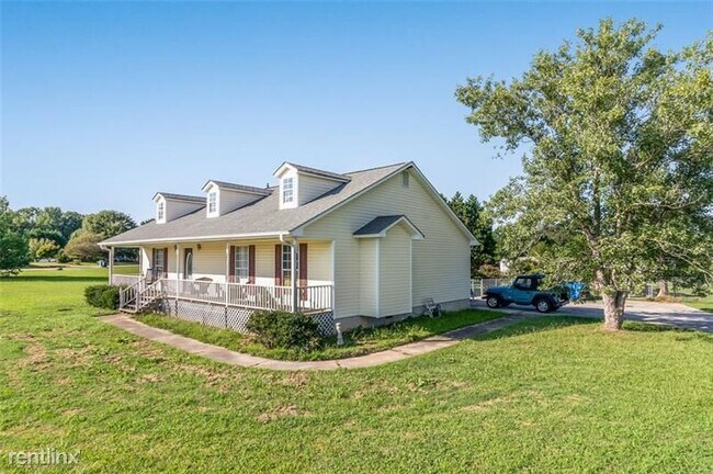 Building Photo - 3 br, 2 bath House - 39 QUAIL Run