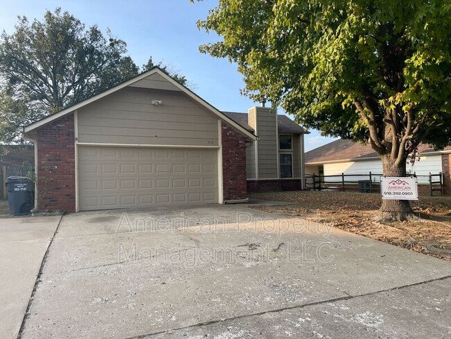 Foto del edificio - 712 West 119th Pl S