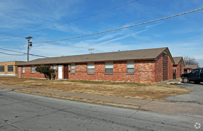 Building Photo - Bryant Apartments