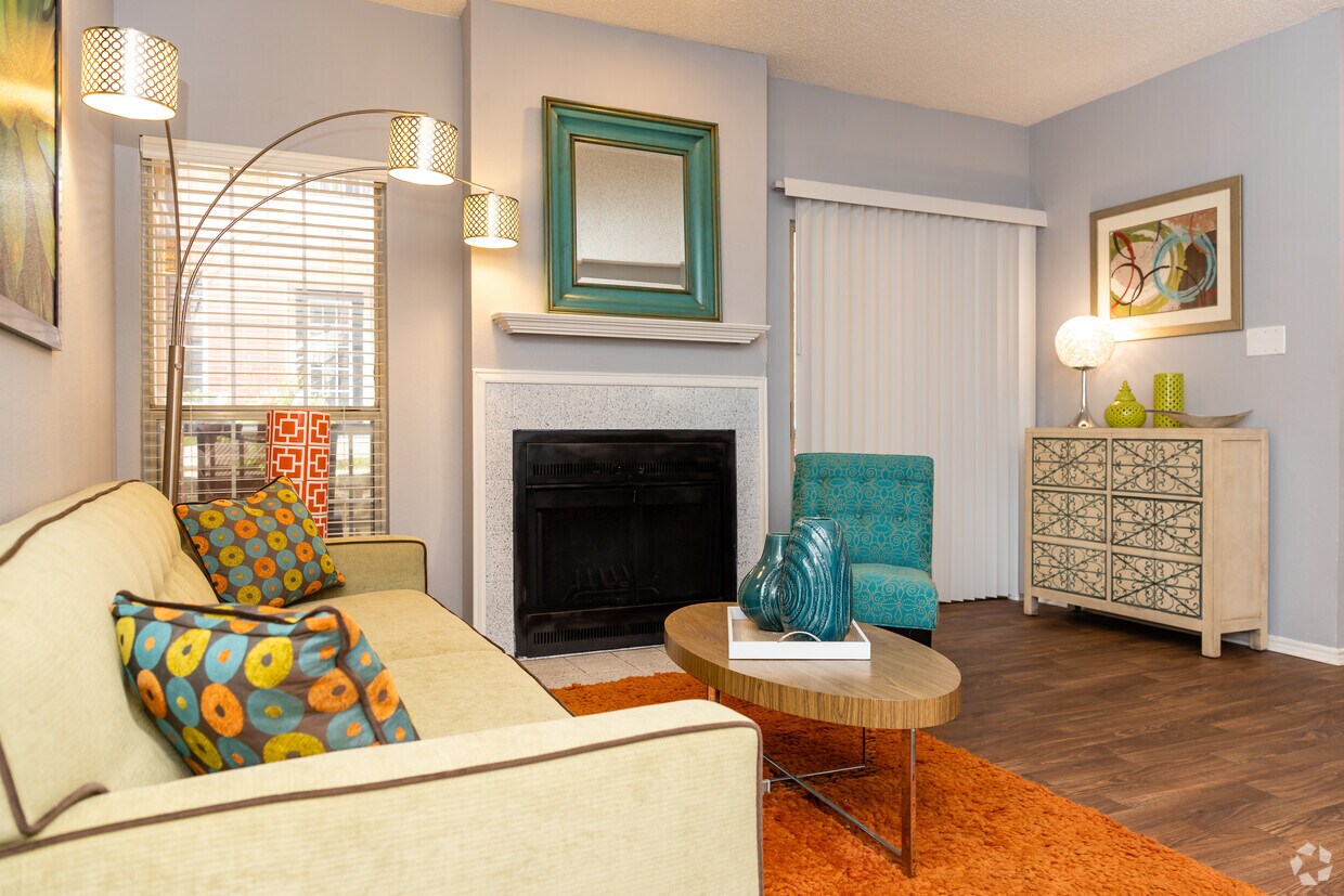 Resort at Jefferson Park Apartments in Irving, TX