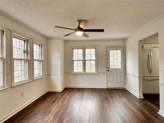 Foto del edificio - 1202 Grayland Dr