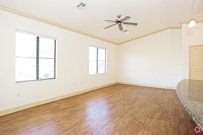 Interior Photo - Trails at SanTan