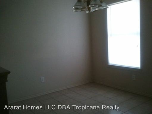 Building Photo - 2800 Kerrville Ct