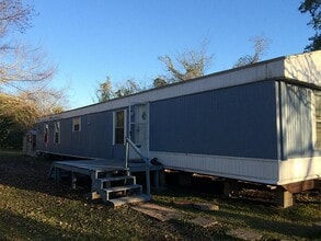 Building Photo - 9706 Camelots Ct