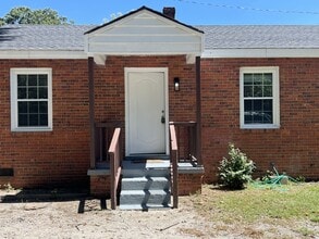 Building Photo - 218 Hendricks St