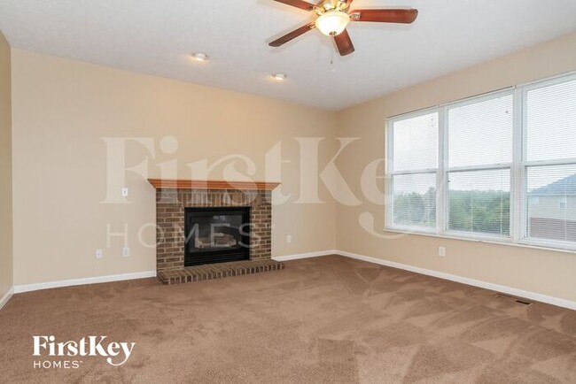 Building Photo - 6119 Spring Lake Dr