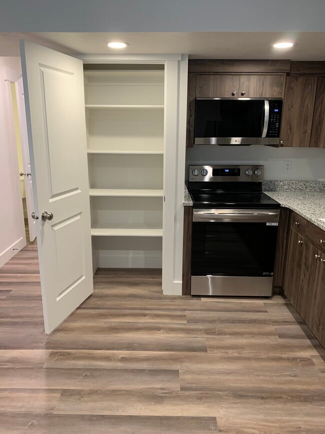 Foto del edificio - 768 E Diane's Way Bldg A