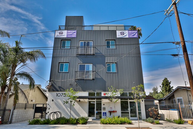 Building Photo - 1073 W Exposition Blvd