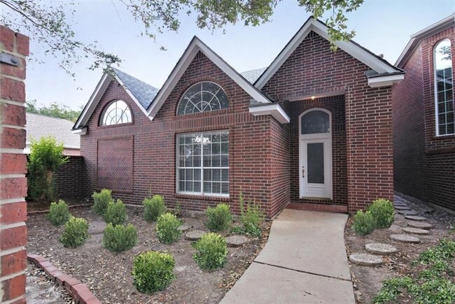 Building Photo - 14326 Cashel Wood Dr