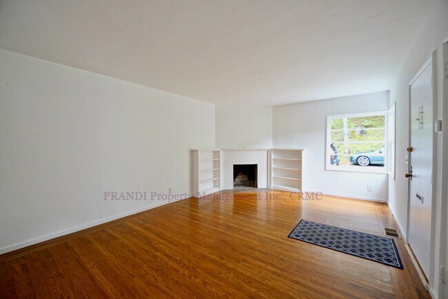 Foto del edificio - West End Home, Freshly Renovated, Close to Downtown