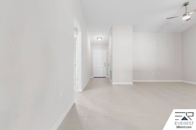 Building Photo - FULLY FENCED, LIKE NEW 3/2/1 TOWNHOUSE ON A CUL DE SAC IN BEAUTIFUL SEMINOLE WOODS