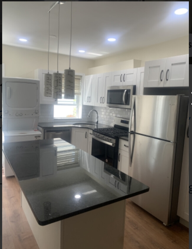 Foto principal - 952 Atlantic Ave