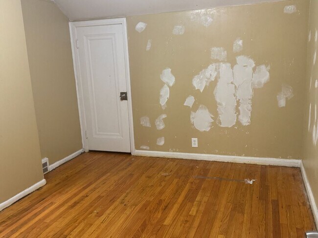 Foto del edificio - 15872 Fairmount Dr