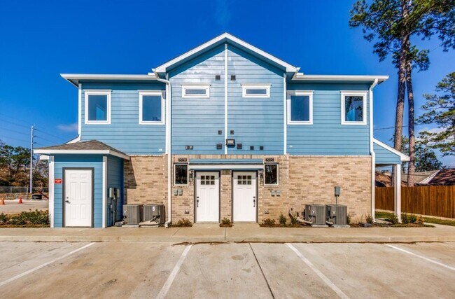 Building Photo - 5262 Ella Blvd