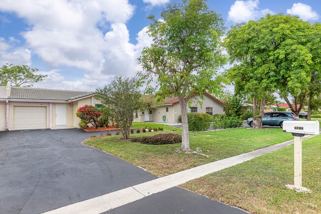 Building Photo - 3912 NW 110th Ave