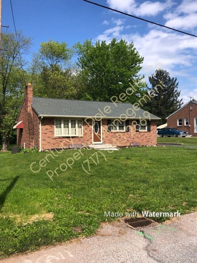 Building Photo - 2461 Middle St