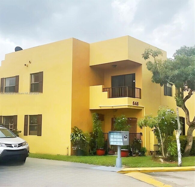 Foto del edificio - 530 NW 114th Ave