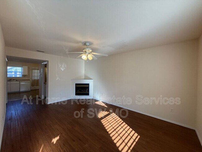 Foto del edificio - 1820 W Walnut Lawn St