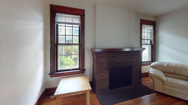 Foto del edificio - 1145 S. Forest-1145SF