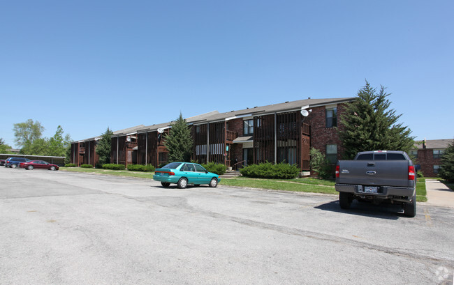 Building Photo - Hillside Apartments