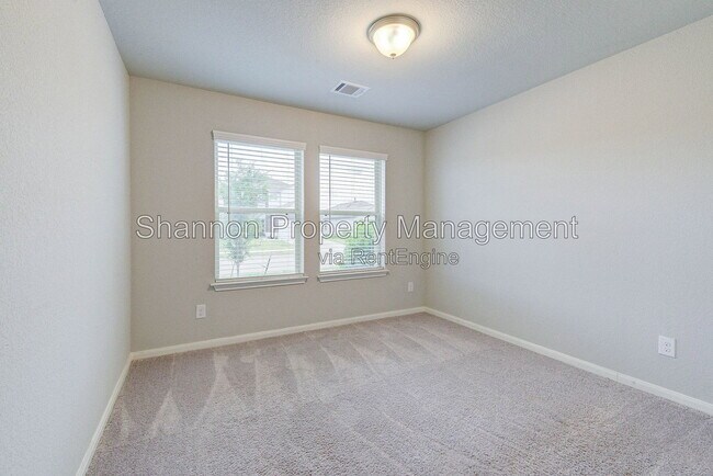 Foto del edificio - 239 Murrieta Ln