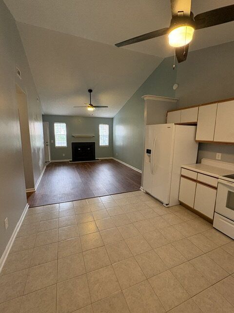 Foto del edificio - 4134 Bridge Ct