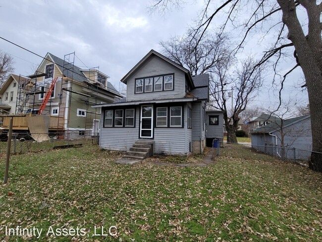 Building Photo - 3 br, 1 bath House - 712 Napoleon St