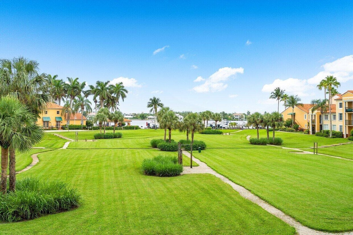 Foto principal - 135 Yacht Club Way