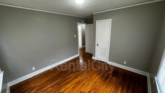 Foto del edificio - 851 Homer St