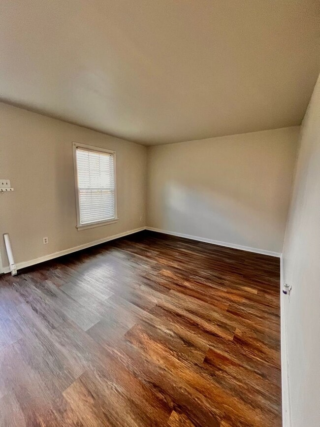 Building Photo - 4705 Brompton Square