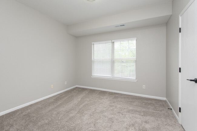 Renovated Bedroom - Melrose Court