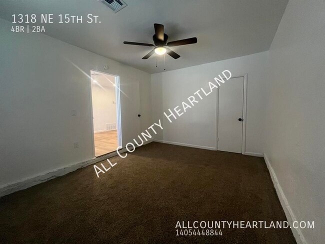 Foto del edificio - 1318 NE 15th St