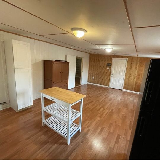 Foto del edificio - 2124 Polly Ln