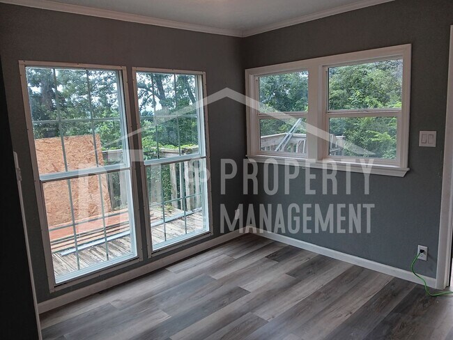 Foto del edificio - 222 Meadow Hills Ln
