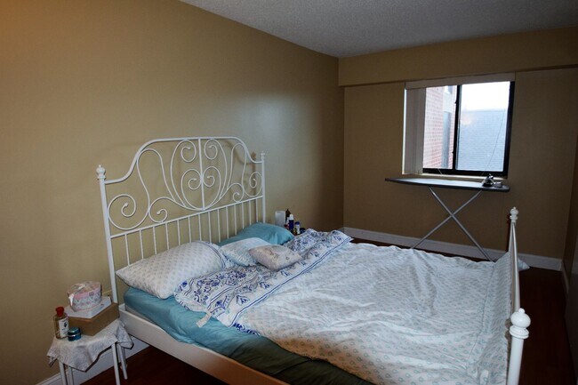 Foto del edificio - 15 North Beacon St