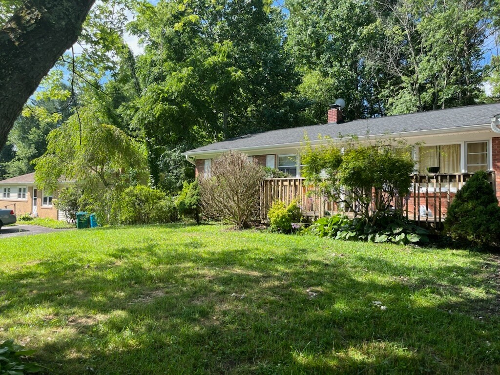 13 Pinehurst Cir, Arden, NC 28704 House Rental in Arden, NC