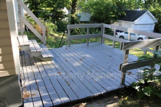 Building Photo - 1568 N Euclid Ave