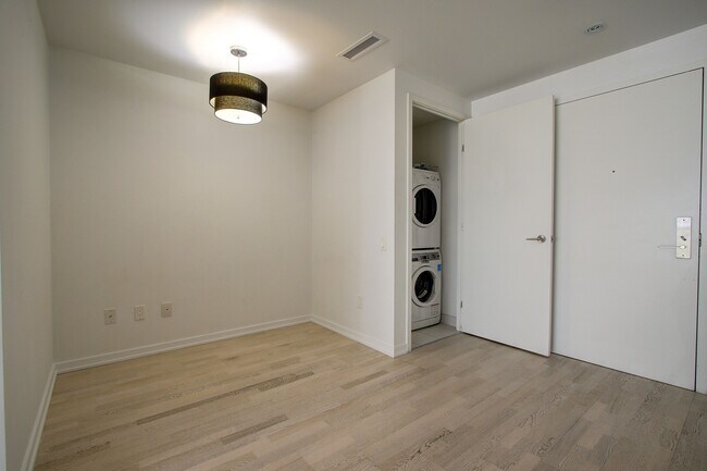 Photo du bâtiment - 60 Colborne St