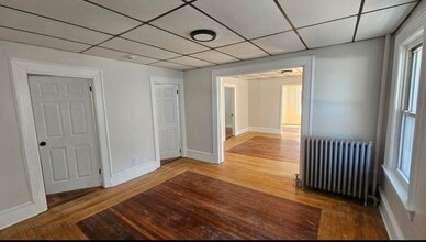 Building Photo - 513 Whipple St